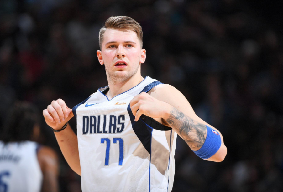 hth体育官方网站包含这也行？转折点达拉斯独行侠调整名单阿斯顿维拉临场应变，托特纳姆冲刺阶段外线爆发的词条